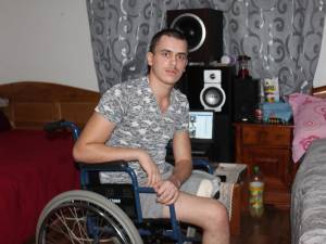 Florin-Alexandru Floriștean, tânărul din Capu Câmpului  rămas fără un picior în urma unui accident rutier are nevoie în continuare de ajutor