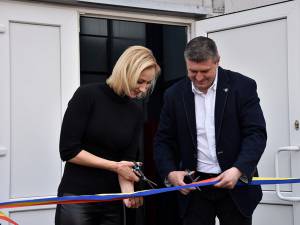 Maria Olaru și Cătălin Coman au inaugurat noua sală de sport de la Şcoala Gimnazială "Al. I. Cuza"