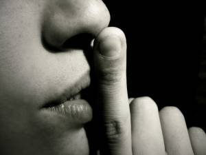 Şase modalităţi prin care poţi cultiva tăcerea