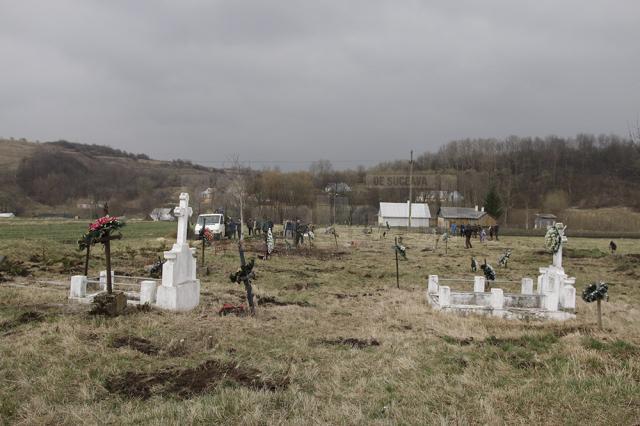 Cimitirul Copiilor a fost salubrizat de silvicultorii voluntari