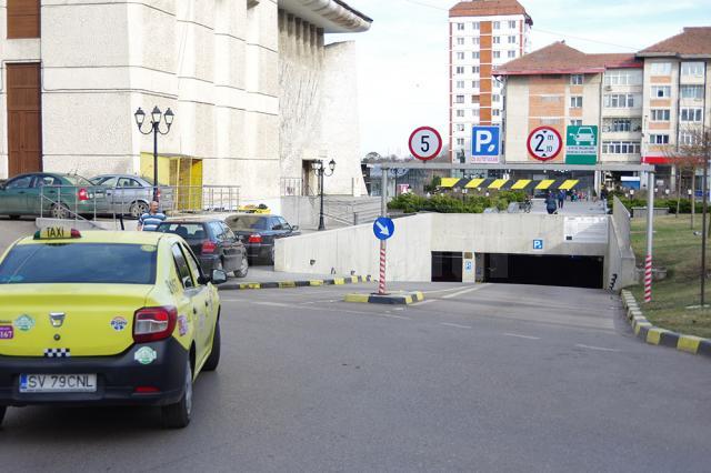Taxă de 1 leu/oră la parcările subterane din Suceava, din luna aprilie