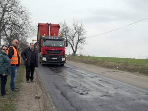 Flutur a verificat modul în care se realizează lucrările pe drumul Suceava - Dolhasca