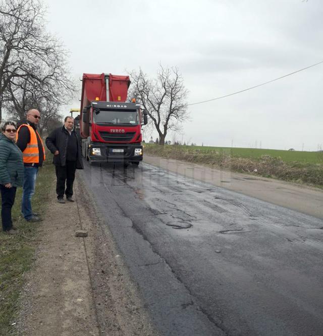 Flutur a verificat modul în care se realizează lucrările pe drumul Suceava - Dolhasca