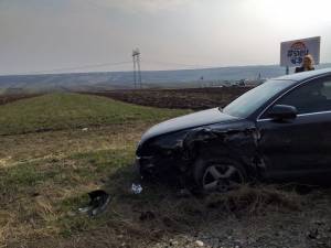 Trei mașini au fost implicate în accident