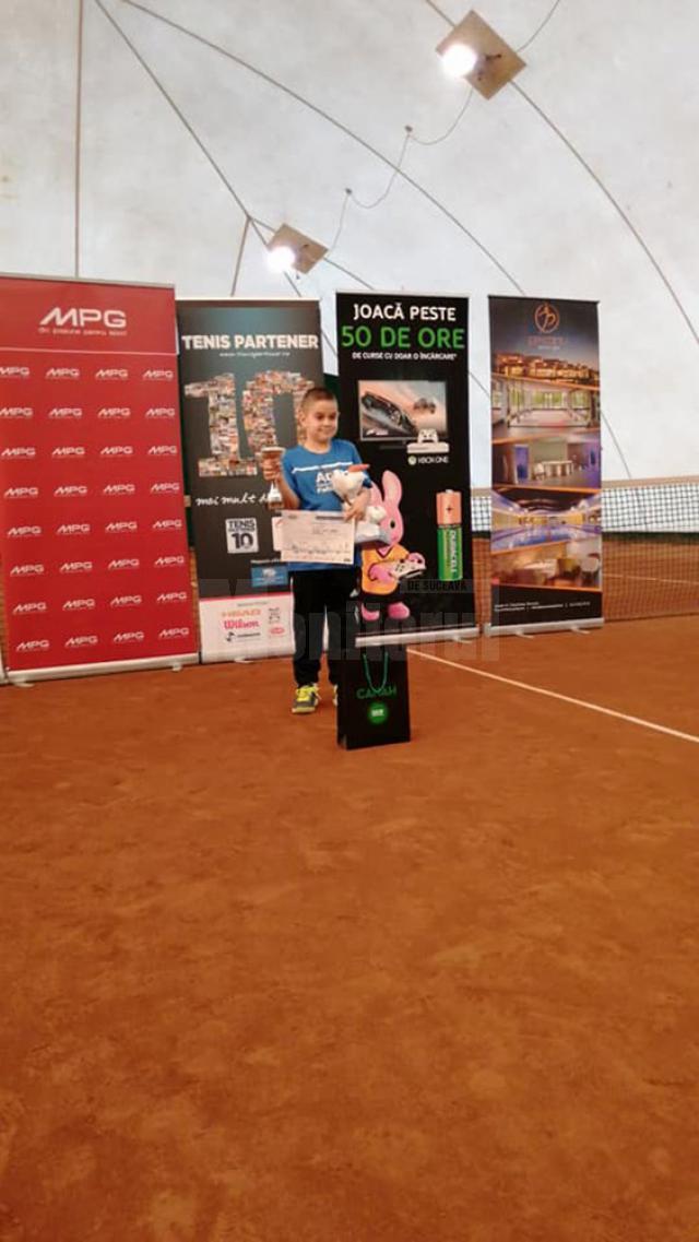 Iustin Andrei, vicecampion naţional, Matei Ursache, locul trei, la Tenis 10 MPG