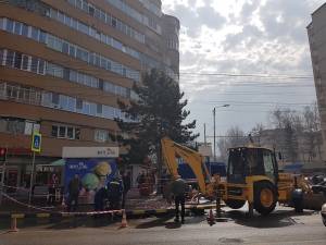 Cartierul George Enescu a rămas joi fără apă potabilă după o nouă avarie în zona blocului Curcubeul