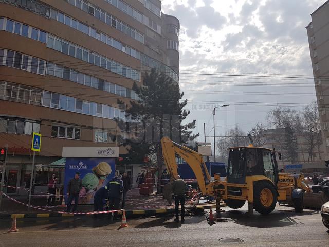 Cartierul George Enescu a rămas joi fără apă potabilă după o nouă avarie în zona blocului Curcubeul