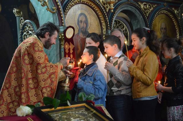 Invitație adresată elevilor la... post