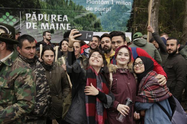 „Pădurea de mâine” a mai crescut cu 6160 de puieți de arbori, cu ajutorul voluntarilor 4 foto Ema Motrescu