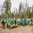 Voluntarii participanți la prima acțiune de anul acesta a proiectului "Pădurea de Mâine"