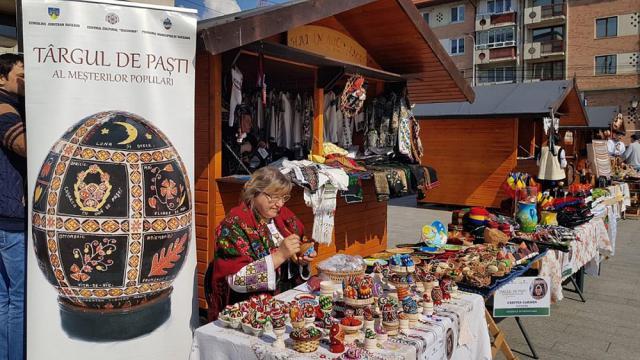 Targul de Paște al meșterilor populari, deschis de sâmbătă în centrul Sucevei