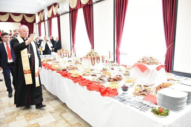 Ceremonialul împărţirii cu oul sfinţit a avut loc şi anul acesta în comunitatea polonezilor din Bucovina