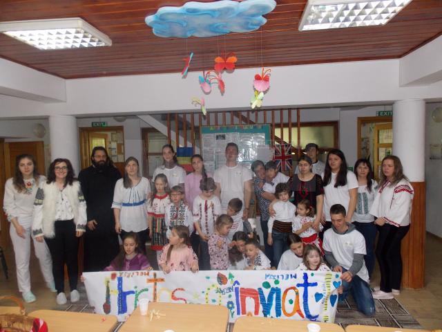 Voluntari din Asociația Tinerilor Ortodocși Suceveni, în vizită la copiii cu dizabilități de la Centrul de Recuperare „Emanuel”