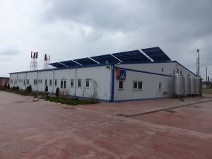 Fabrica de Procesare a Laptelui Aida este amplasată în localitatea Gălăneşti şi are cea mai înaltă certificare privind siguranţa alimentară