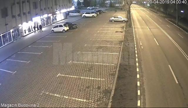 Trei teribilişti care au vandalizat coşurile de gunoi din Suceava, prinşi în baza imaginilor video ale camerelor de supraveghere