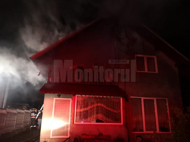 Un incendiu izbucnit aseară a produs pagube mari la o casă din Burdujeni