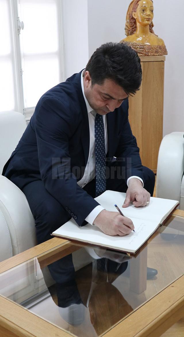 Vizită de lucru a ministrului Culturii şi Identităţii Naţionale, Daniel Breaz, în municipiul Fălticeni