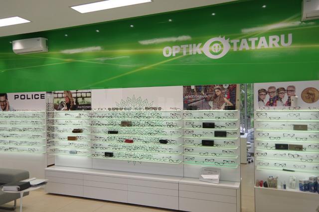 Cabinet oftalmologic autorizat, cu aparatură performantă şi personal de specialitate, la Optik Tătaru din centrul Sucevei