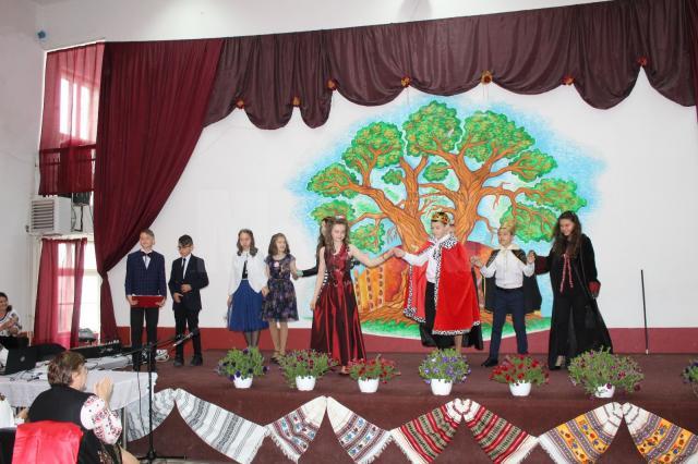 Simpozionul Internațional "Armonie prin joc și cânt, port și cuvânt", la Liceul Tehnologic „Ştefan cel Mare” Cajvana