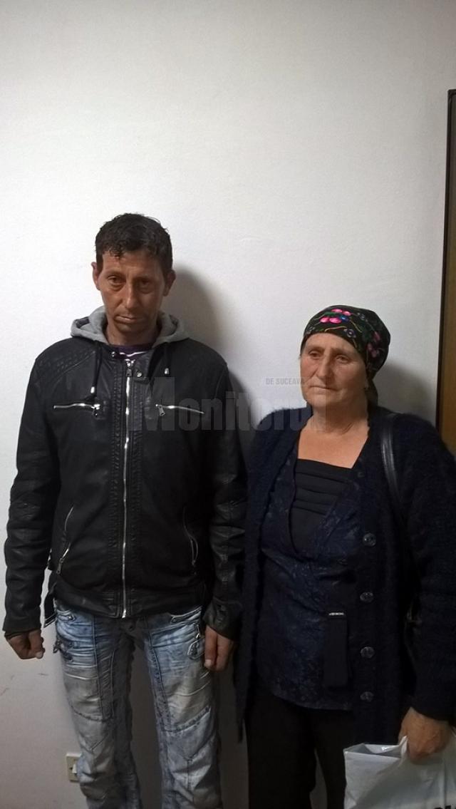 Gheorghe Antoneag, bărbatul rămas cu infirmitate, alături de mama sa