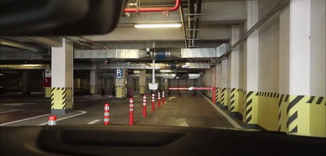 Sistem de acces cu bariere la parcările subterane din centrul Sucevei, de astăzi