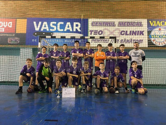 Echipa de handbal juniori IV CSU Suceava luptă pentru o medalie naţională la turneul final de la Braşov