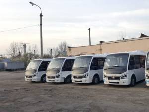 Ambele trasee care includ Zamca sunt deservite cu autobuze de capacitate mică, Karsan Jest și Karsan Jest Electric