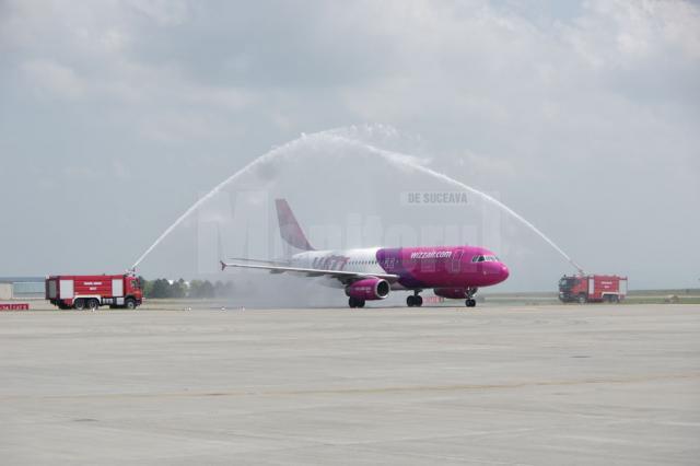 Avionul care a operat primul zbor Memmingen - Suceava a primit botezul pe Aeroportul "Ștefan cel Mare"