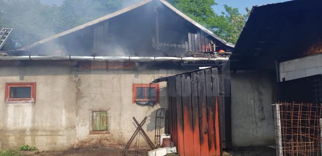 Jocul copiilor cu focul a dus la izbucnirea unui incendiu în satul Petia
