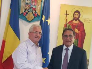 Ion Lungu, primarul Sucevei, și primarul din Karavas, Nicos Hadjistephanou