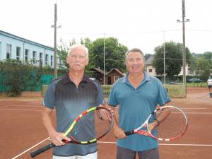 Aurel Toma şi Mircea Crainiciuc au jucat la Grupa Veterani