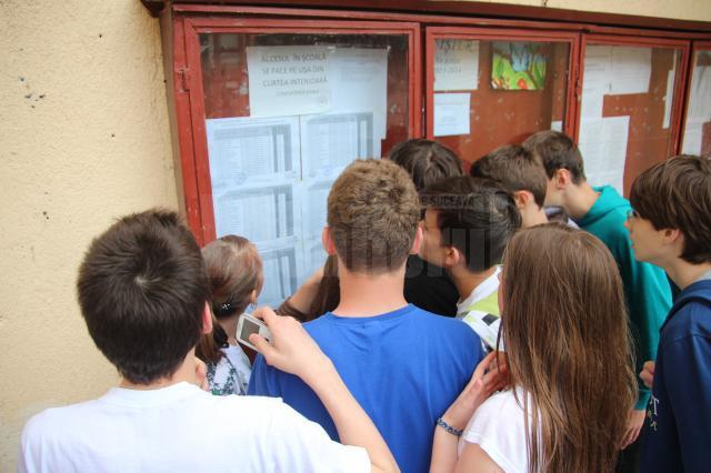 13 elevi din județul Suceava au 10 pe linie la evaluarea națională