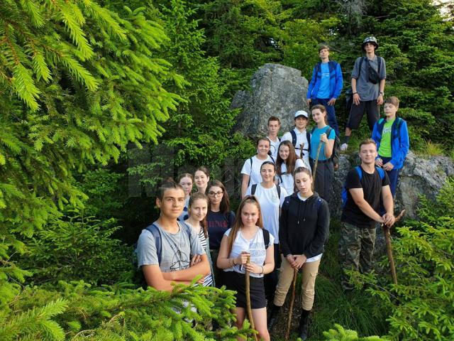 Excursie pentru elevi, organizată de Asociaţia Tinerilor Ortodocşi Suceveni