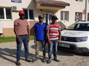Trei cetăţeni din Gambia, prinşi de poliţiştii de frontieră la Bordina