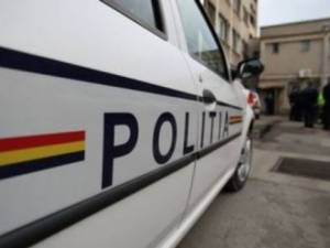 Control al poliţiei în Piața Agroalimentară din comuna Marginea