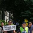 Protest al poliţiştilor în faţa Prefecturii Suceava