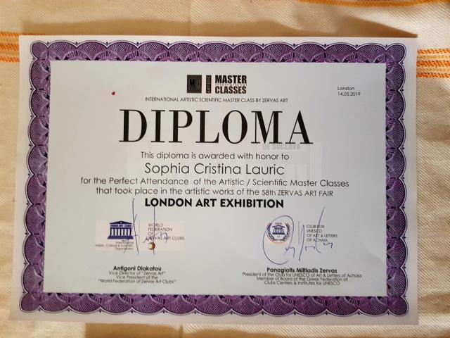 Artistul plastic sucevean Sophia Cristina Lauric a expus recent la Arthill Gallery din Londra