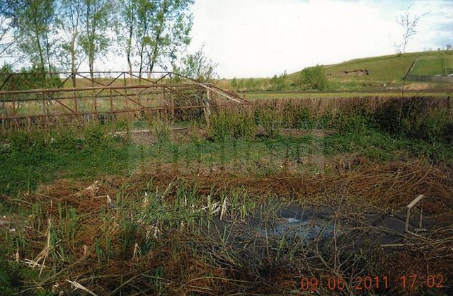 Sera care a fost distrusă în timpul lucrărilor de regularizare a pârâului Ruda din Dornești
