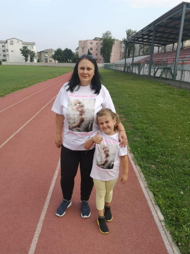 Aproape 10.000 de lei s-au adunat miercuri, la Fălticeni, pentru Eliza-Maria Balica, fetița diagnosticată cu leucemie