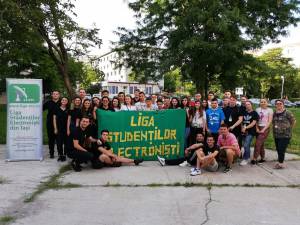 Elevi ai Colegiului ”Nicu Gane” Fălticeni au experimentat viața de facultate alături de studenții electroniști din Iași