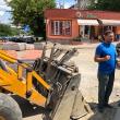 Viceprimarul Lucian Harșovschi supraveghează în teren evoluția lucrărilor de reabilitare stradală din municipiul Suceava