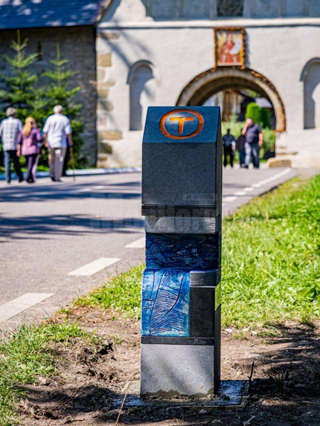 Iubitorii de drumeții au, de astăzi, Ghidul Drumețului pe Via Transilvanica, de la Putna până la Reghin