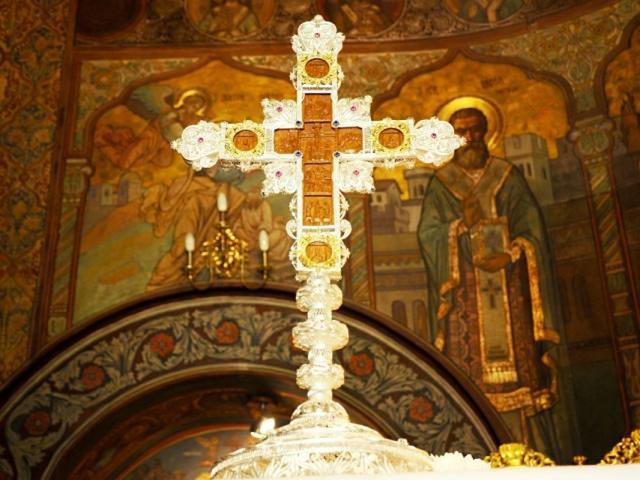 Semnul Sfintei Cruci este o mărturisire a credinţei creştine
