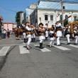 Festivalul „Întâlniri Bucovinene”a debutat cu o paradă a portului popular