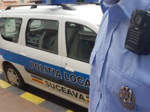 Camera video corporală face acum parte din dotarea patrulelor Poliției Locale Suceava
