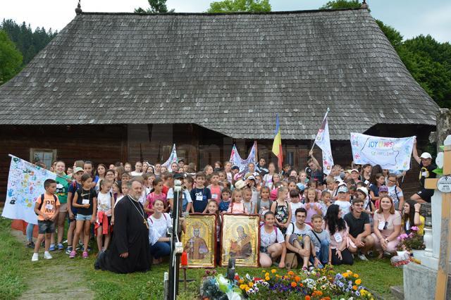 Aproape 200 de copii şi tineri au participat la Tabăra de vară „Suflet bucovinean”, ediția a III-a, la Vicovu de Sus