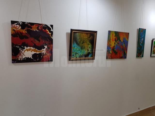 Expoziția personală „Simbioze”a pictoriței Carmen Laura Ohmt, la Rădăuți