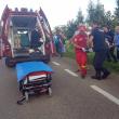 Motociclistul proiectat în șant, la câteva zeci de metri, a fost preluat de o ambulanță și transportat la spital