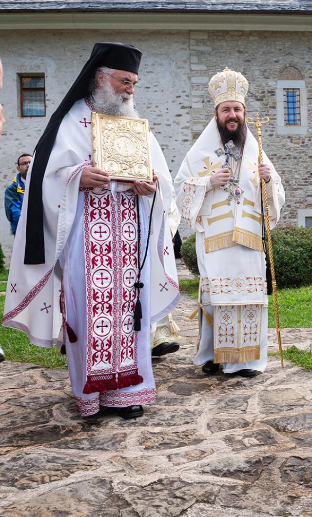 Liturghie arhierească la hramul Mănăstirii Suceviţa. Foto: Petru Palamar
