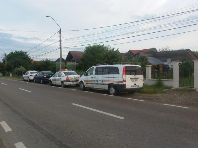 Percheziţiile de la Vicov, de unde au fost ridicați suspecţii de furt